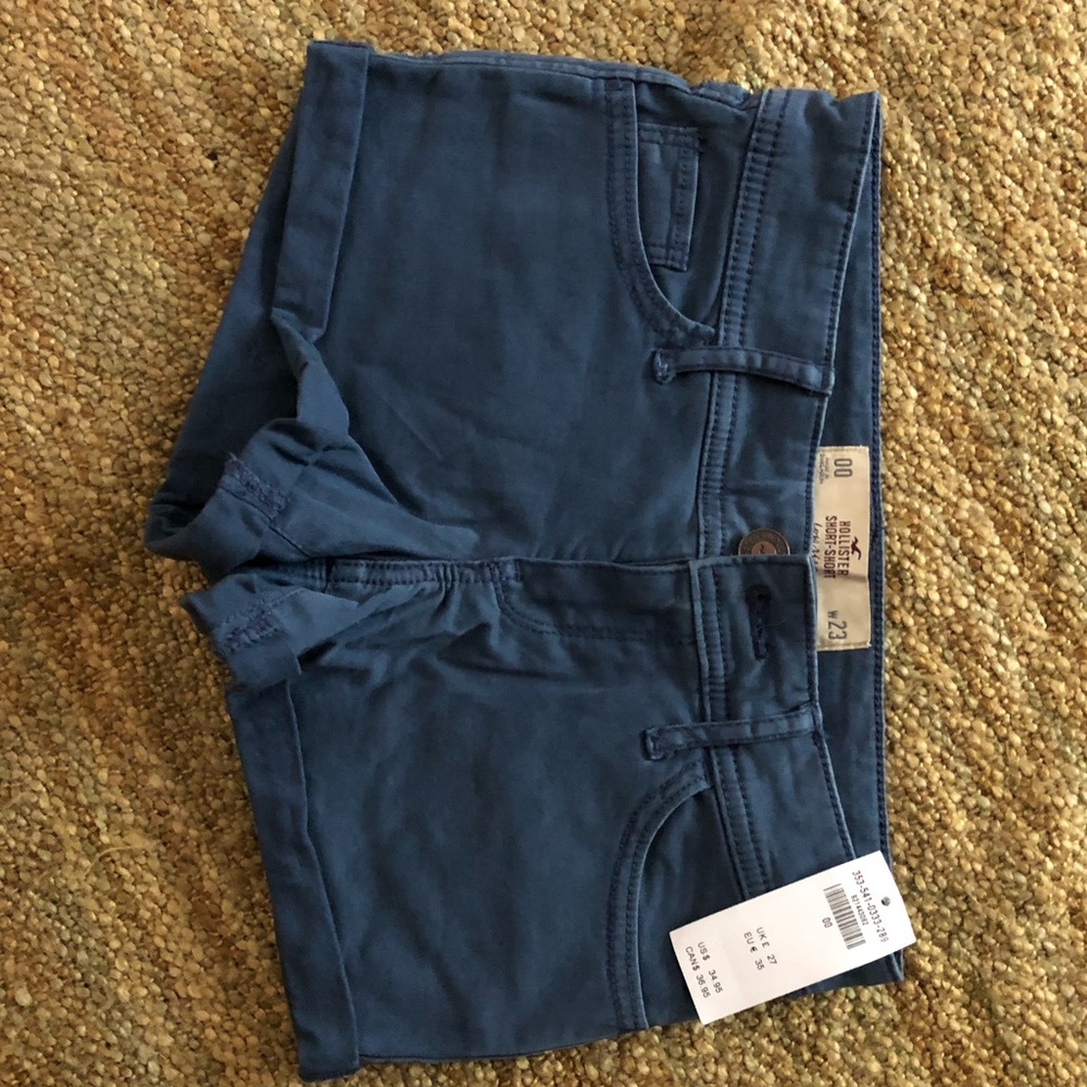 Hollister short- short low rise 00/23